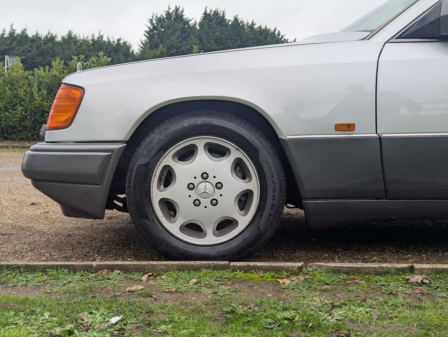 <p>1992 MERCEDES 300CE-24 C124 AUTO</p>