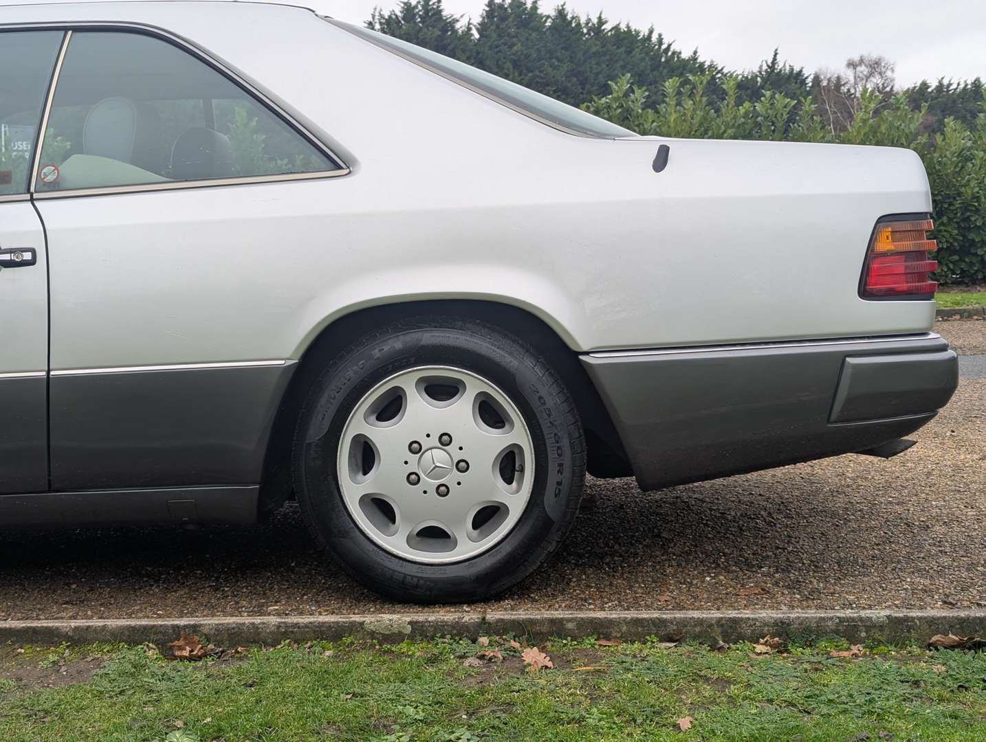 <p>1992 MERCEDES 300CE-24 C124 AUTO</p>