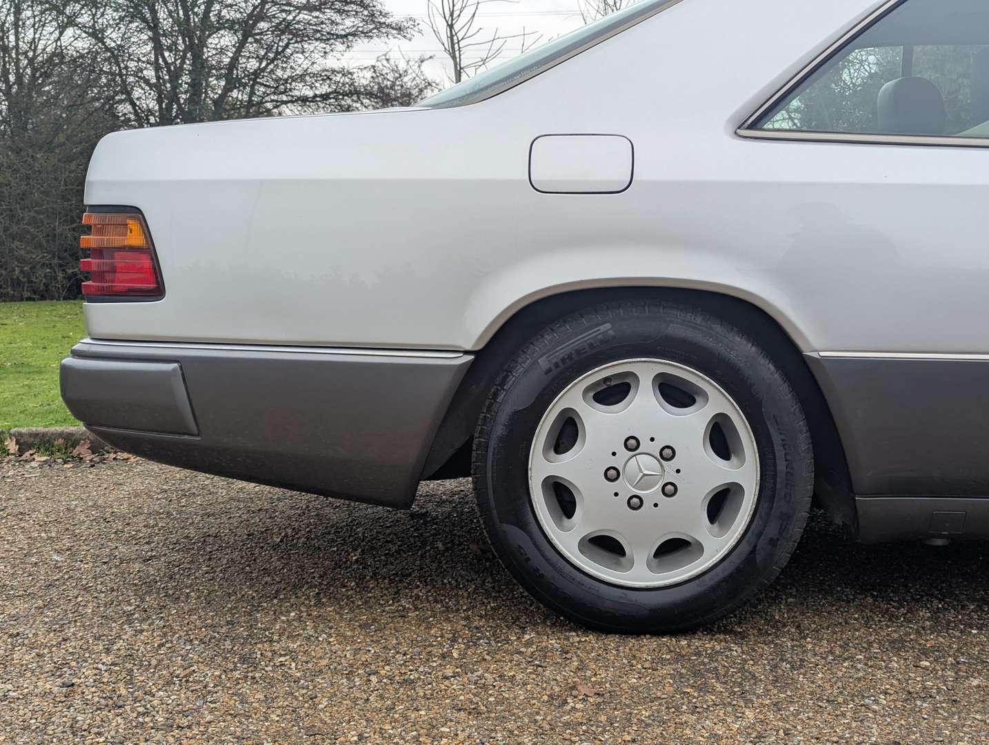 <p>1992 MERCEDES 300CE-24 C124 AUTO</p>