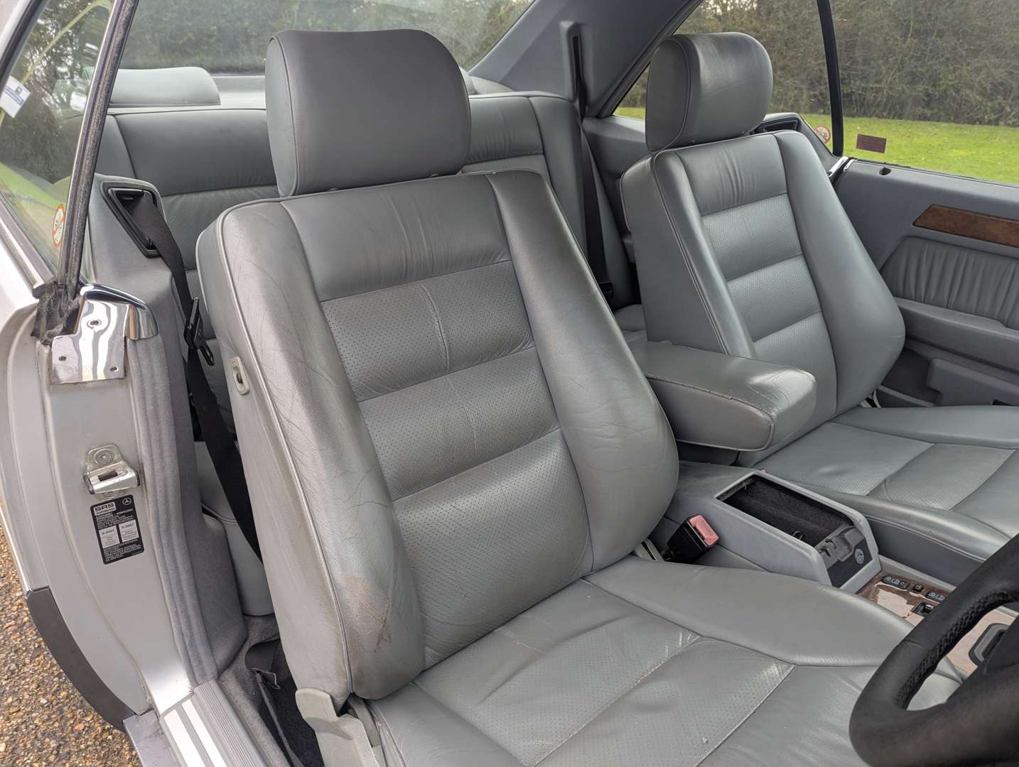 <p>1992 MERCEDES 300CE-24 C124 AUTO</p>