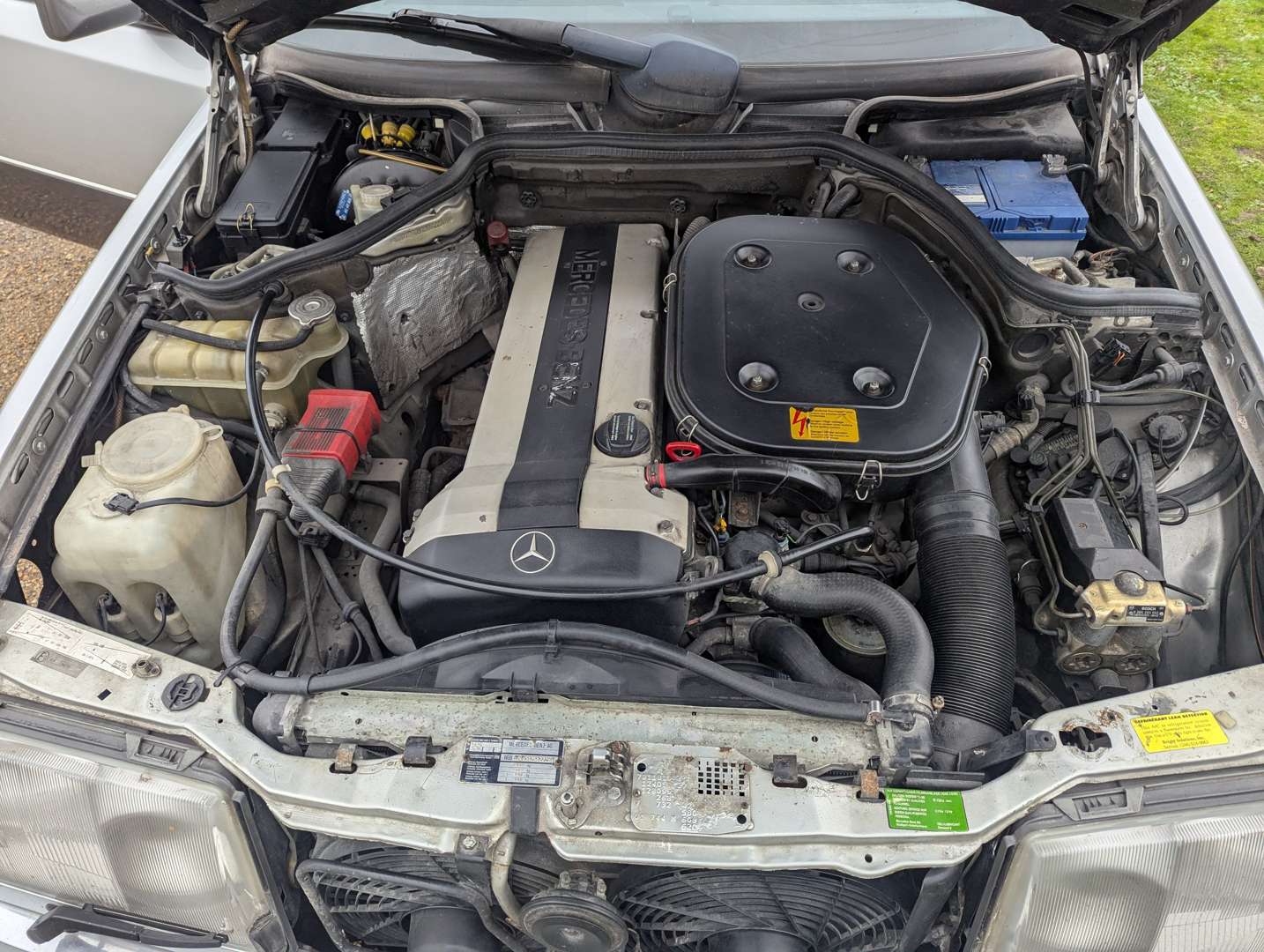 <p>1992 MERCEDES 300CE-24 C124 AUTO</p>