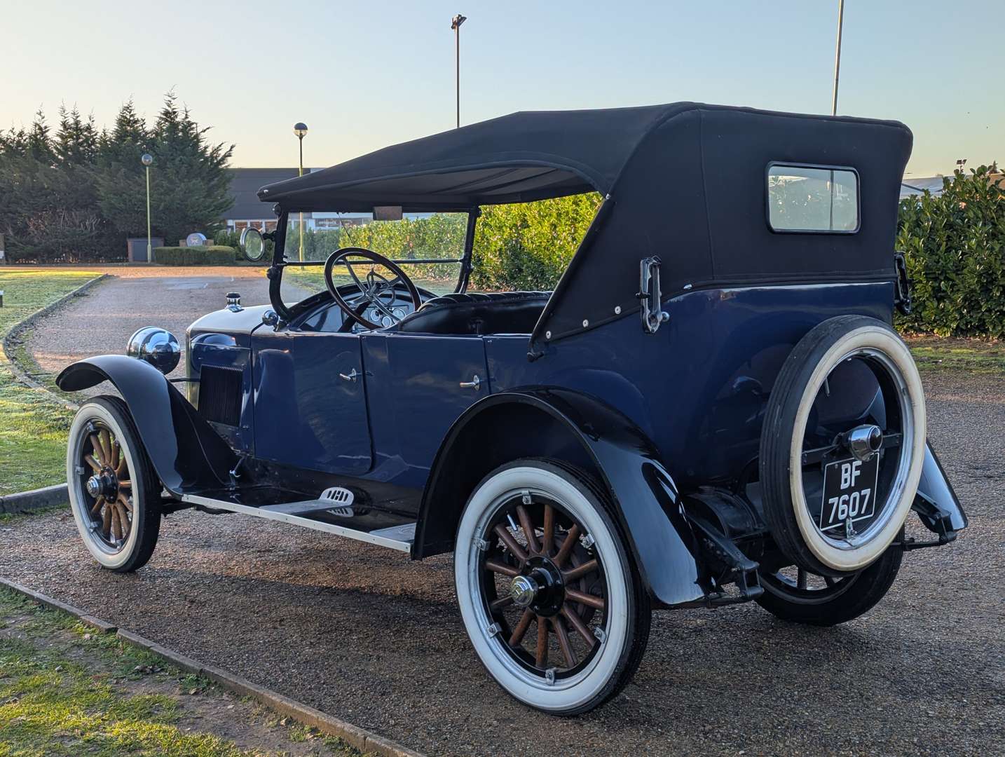 <p>1923 HUPMOBILE R11 FOUR DOOR TOURER LHD</p>