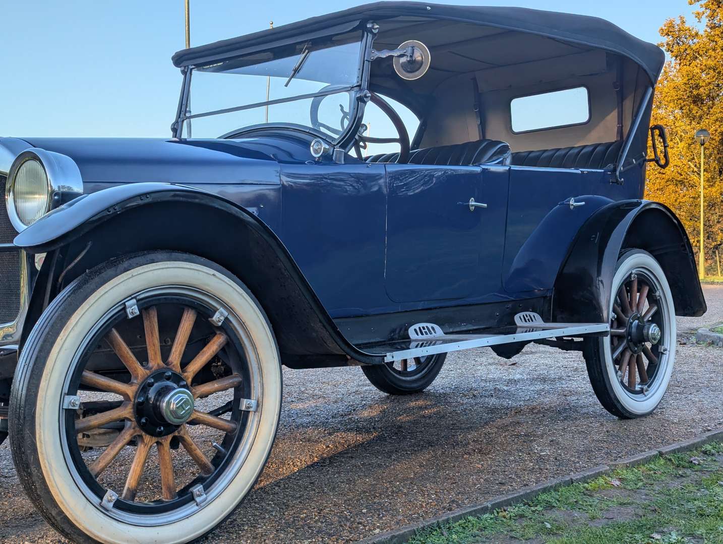 <p>1923 HUPMOBILE R11 FOUR DOOR TOURER LHD</p>