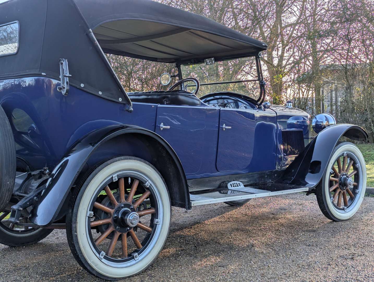 <p>1923 HUPMOBILE R11 FOUR DOOR TOURER LHD</p>
