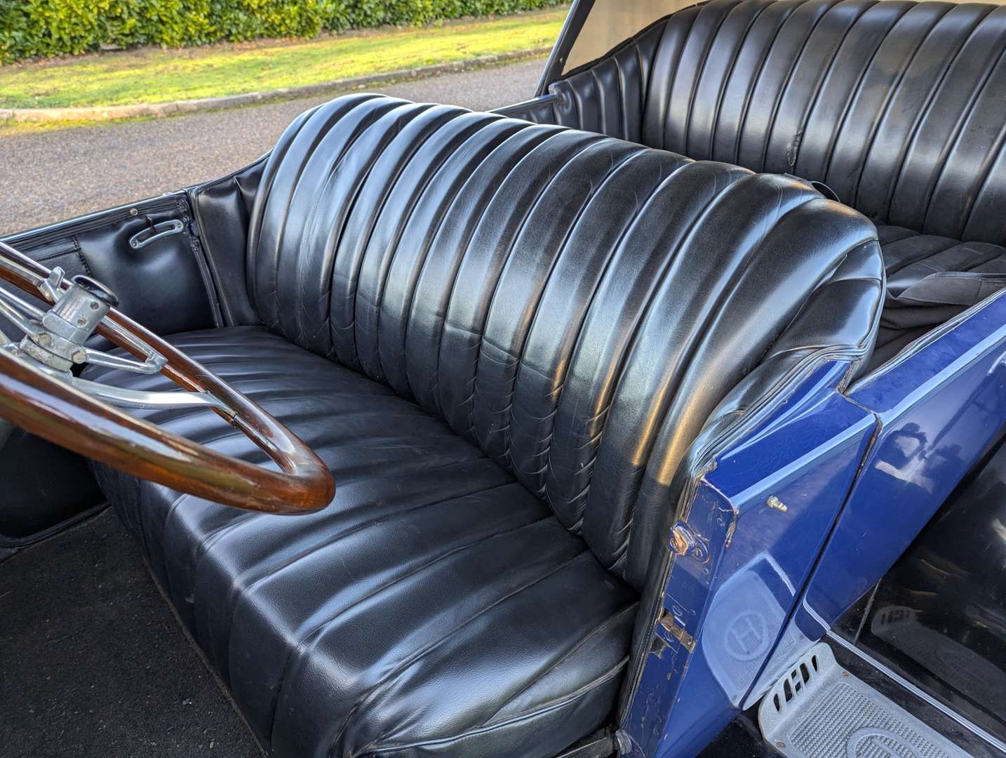 <p>1923 HUPMOBILE R11 FOUR DOOR TOURER LHD</p>