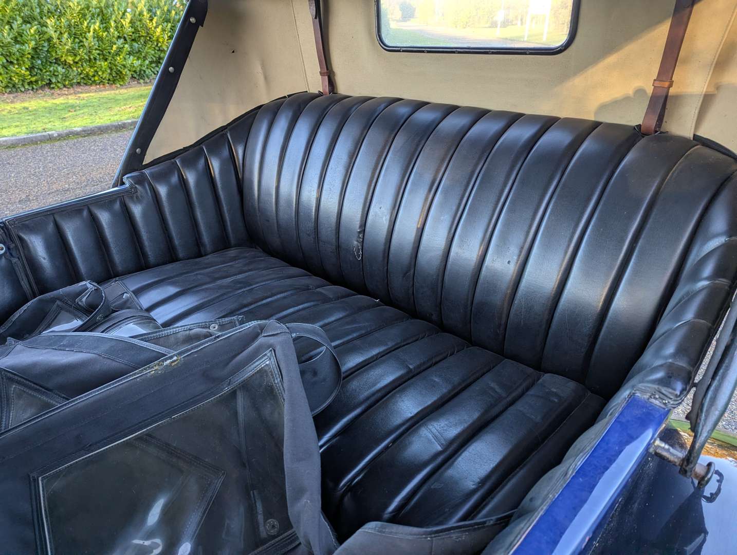 <p>1923 HUPMOBILE R11 FOUR DOOR TOURER LHD</p>