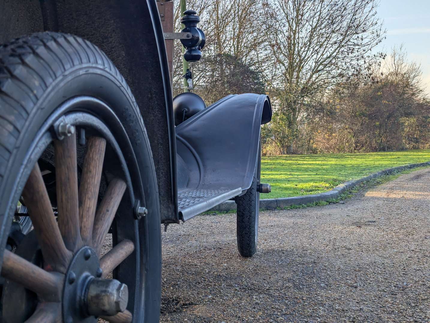 <p>1925 FORD MODEL T FLAT-BED PICK-UP LHD</p>
