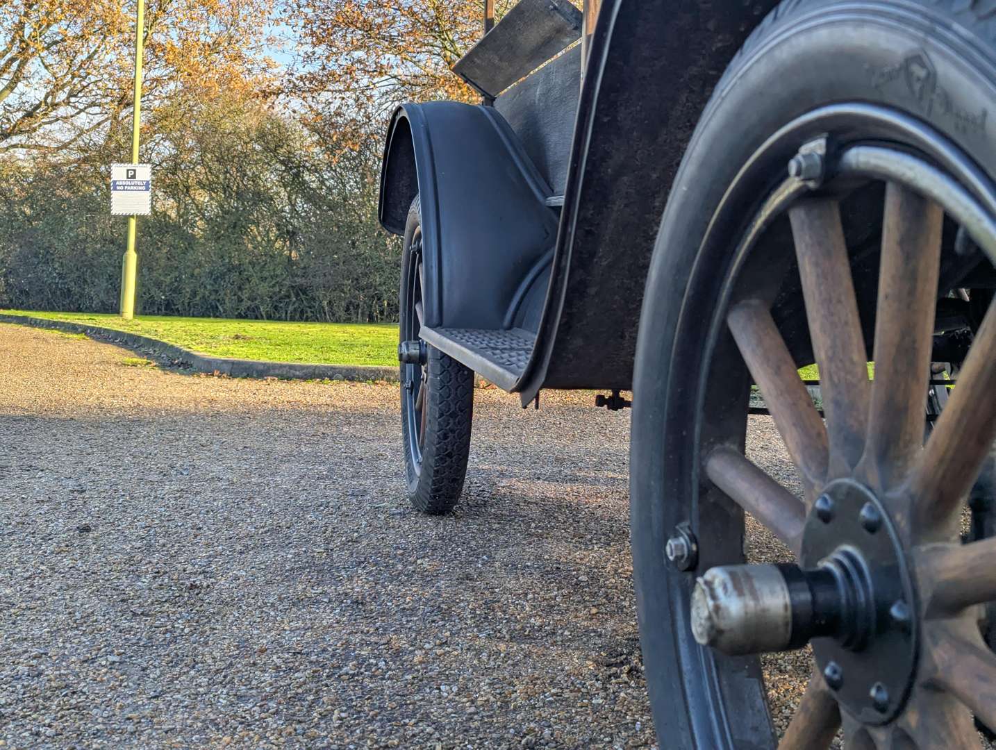 <p>1925 FORD MODEL T FLAT-BED PICK-UP LHD</p>