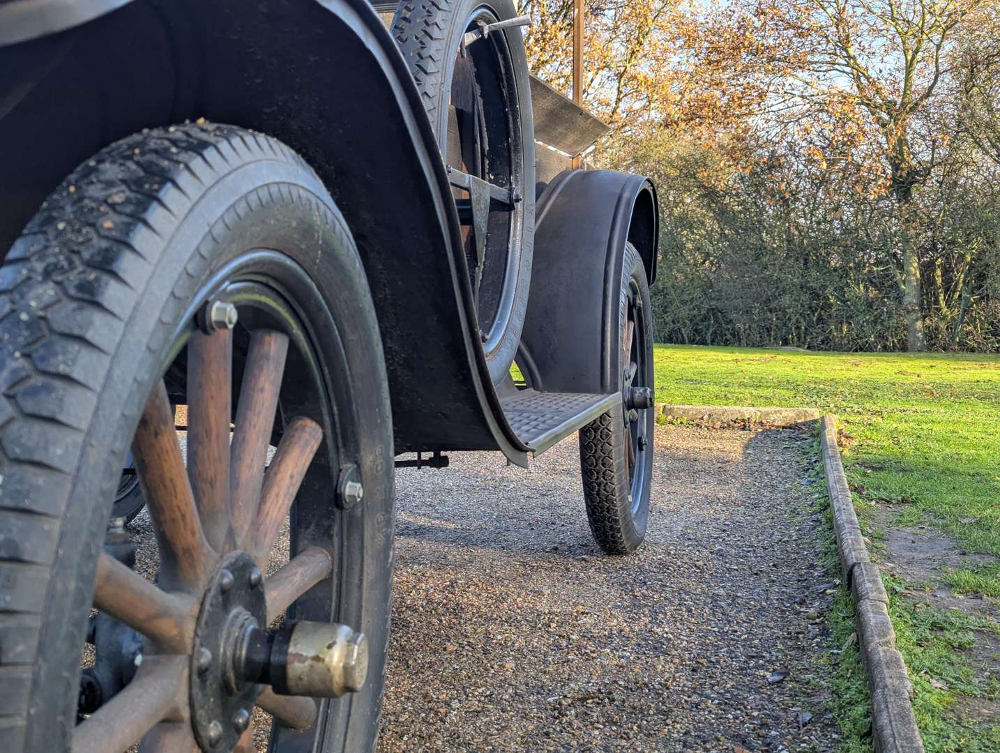 <p>1925 FORD MODEL T FLAT-BED PICK-UP LHD</p>