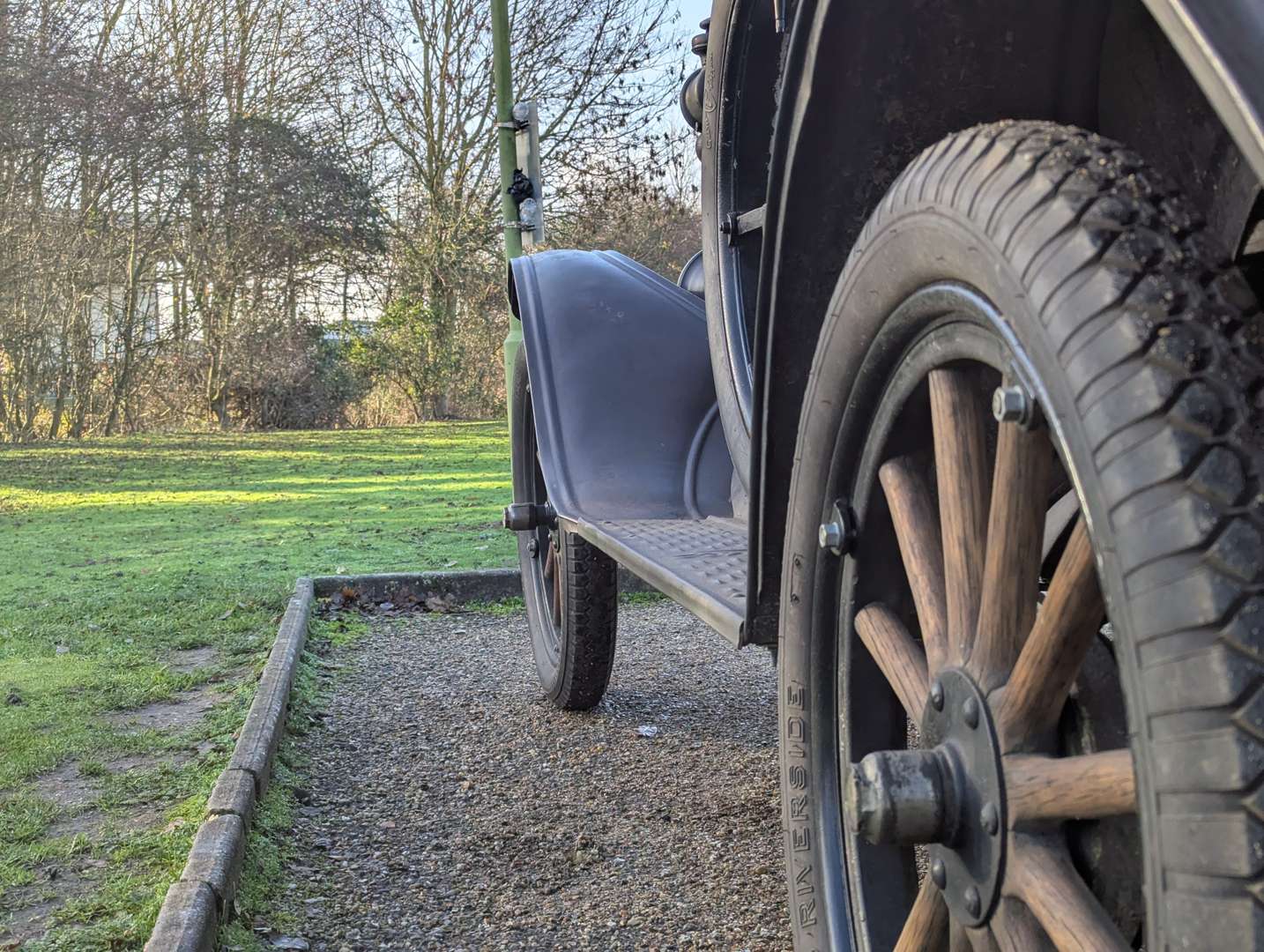 <p>1925 FORD MODEL T FLAT-BED PICK-UP LHD</p>