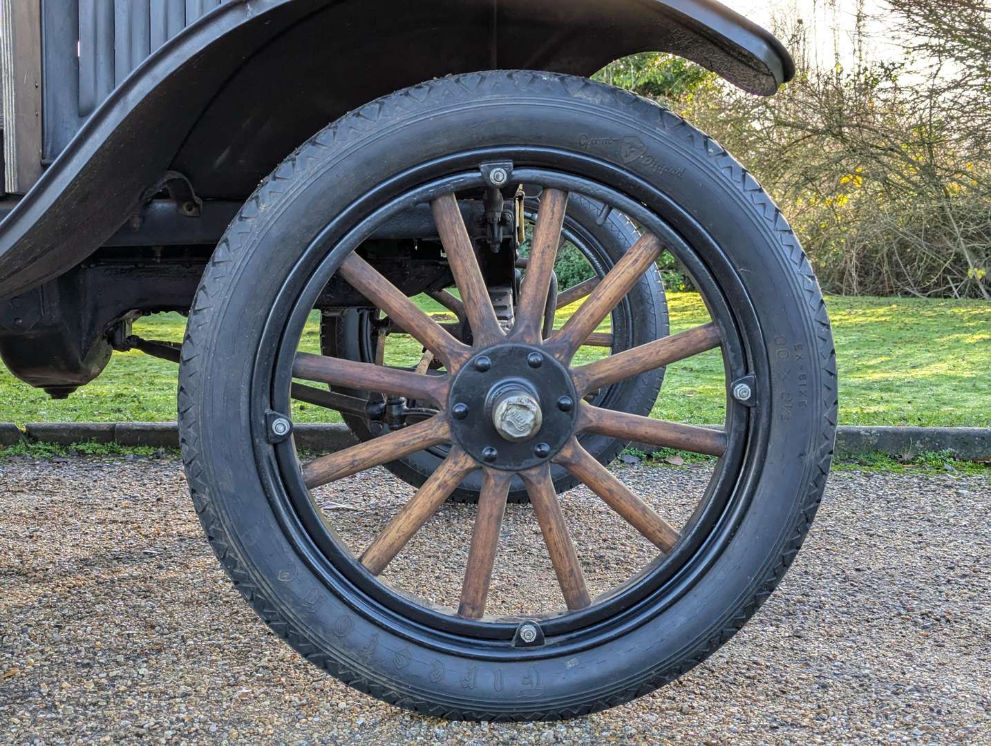 <p>1925 FORD MODEL T FLAT-BED PICK-UP LHD</p>