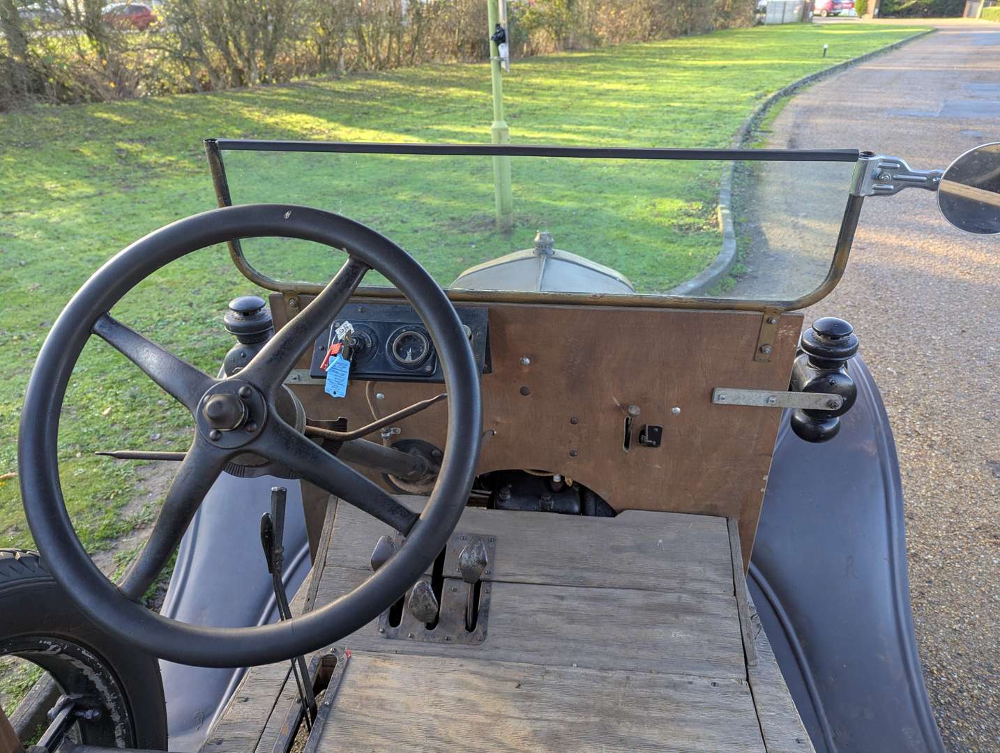 <p>1925 FORD MODEL T FLAT-BED PICK-UP LHD</p>