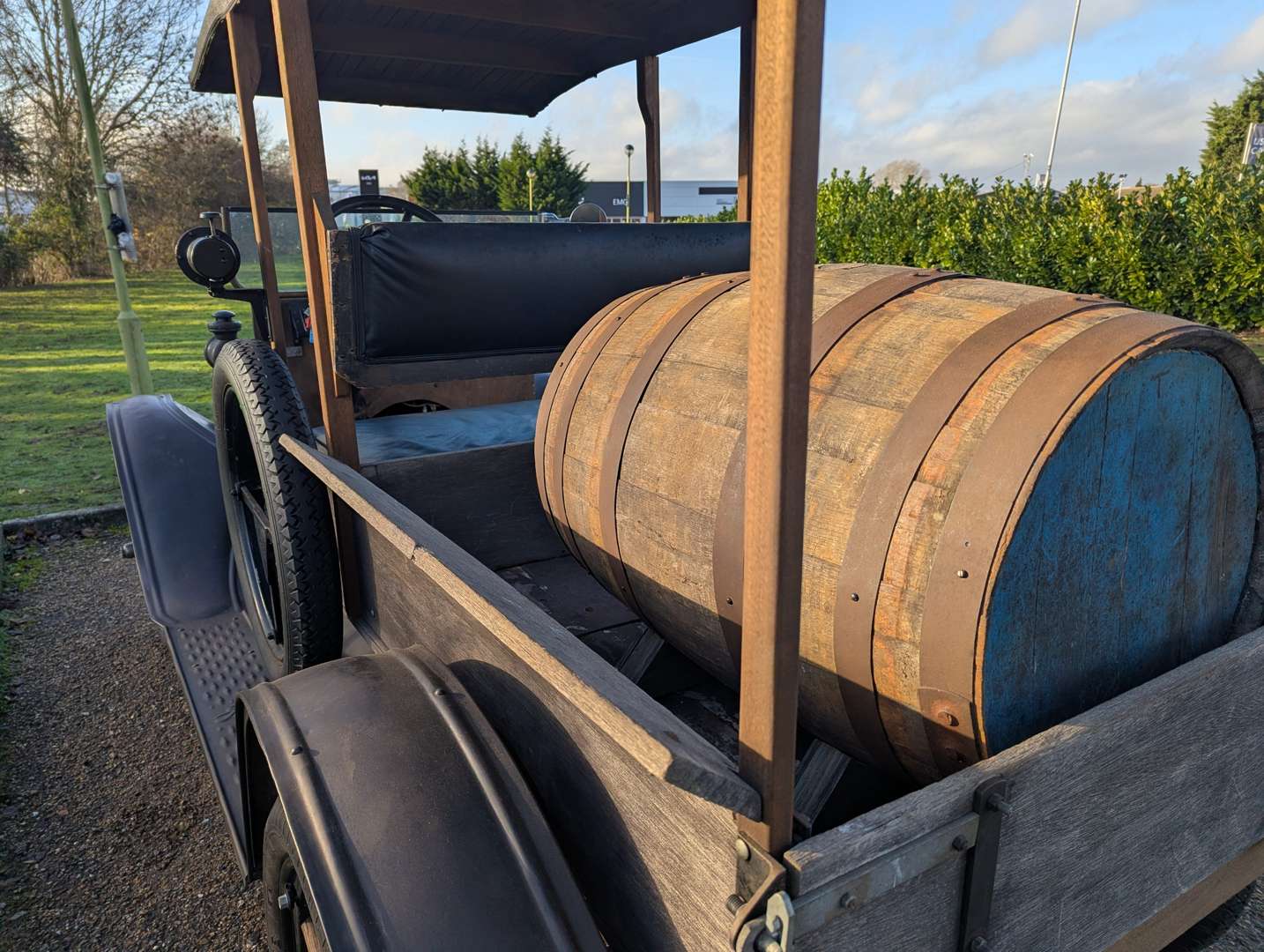 <p>1925 FORD MODEL T FLAT-BED PICK-UP LHD</p>