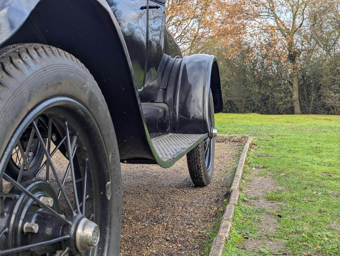<p>1926 FORD MODEL T RUNABOUT LHD</p>