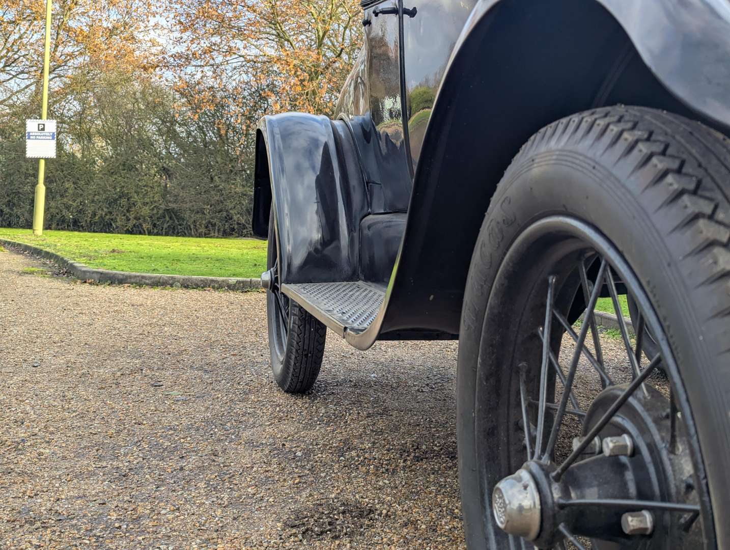 <p>1926 FORD MODEL T RUNABOUT LHD</p>