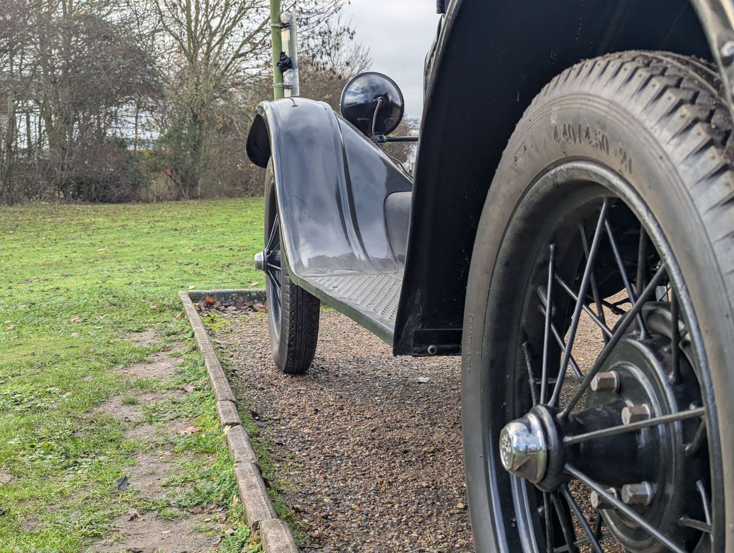 <p>1926 FORD MODEL T RUNABOUT LHD</p>