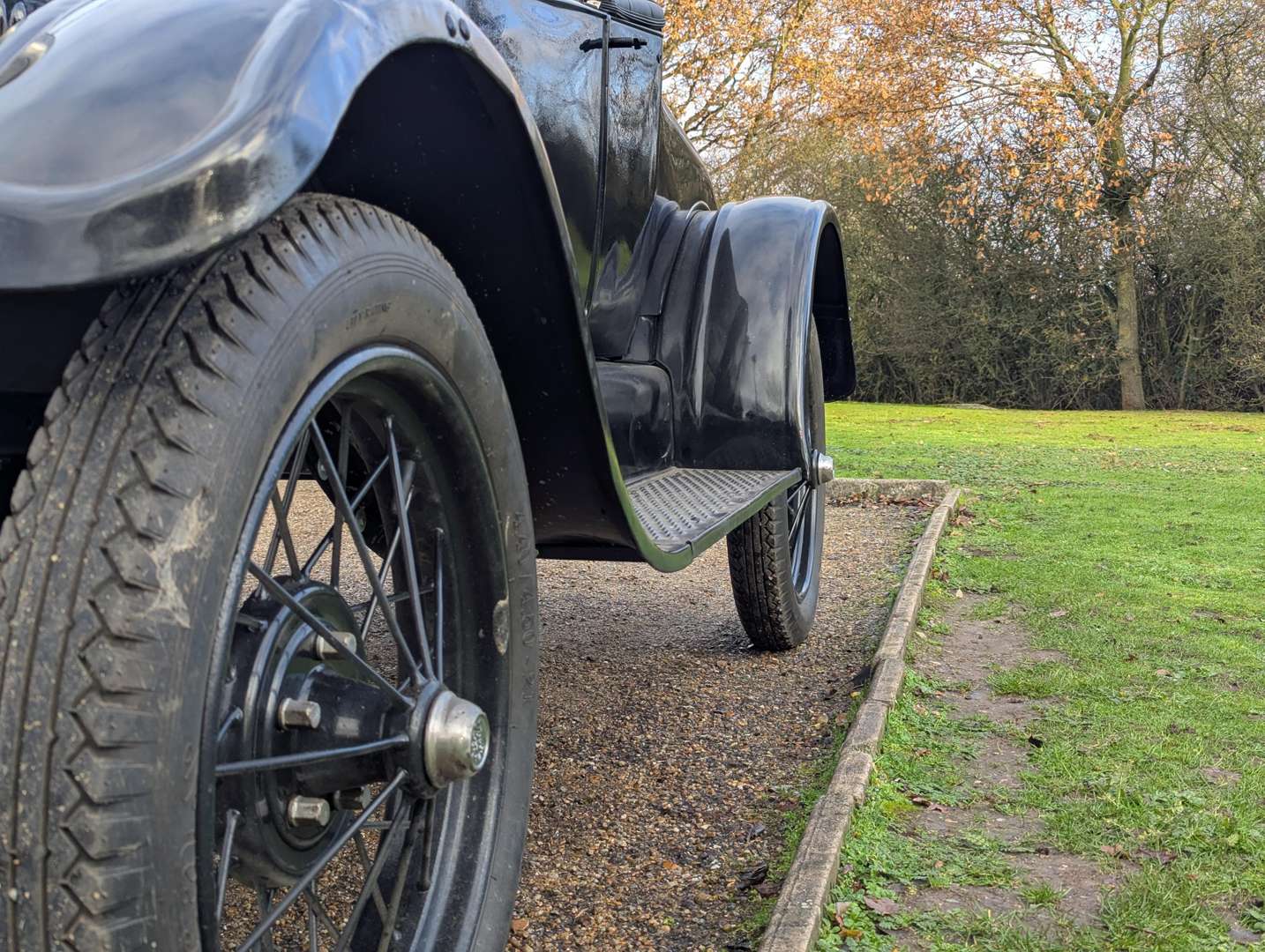 <p>1926 FORD MODEL T RUNABOUT LHD</p>