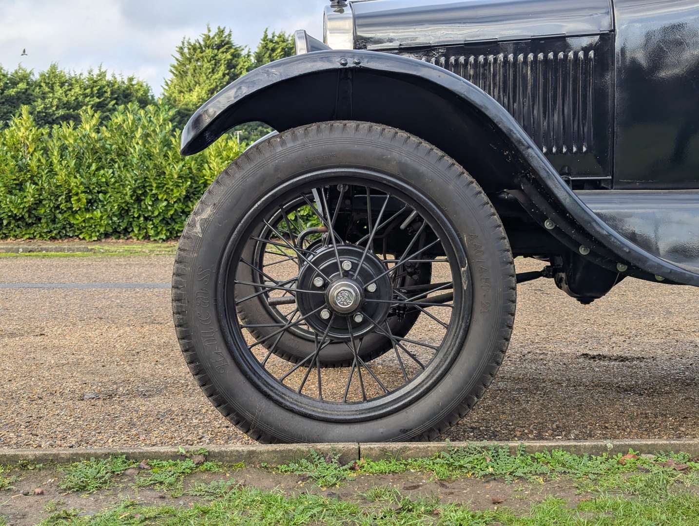 <p>1926 FORD MODEL T RUNABOUT LHD</p>