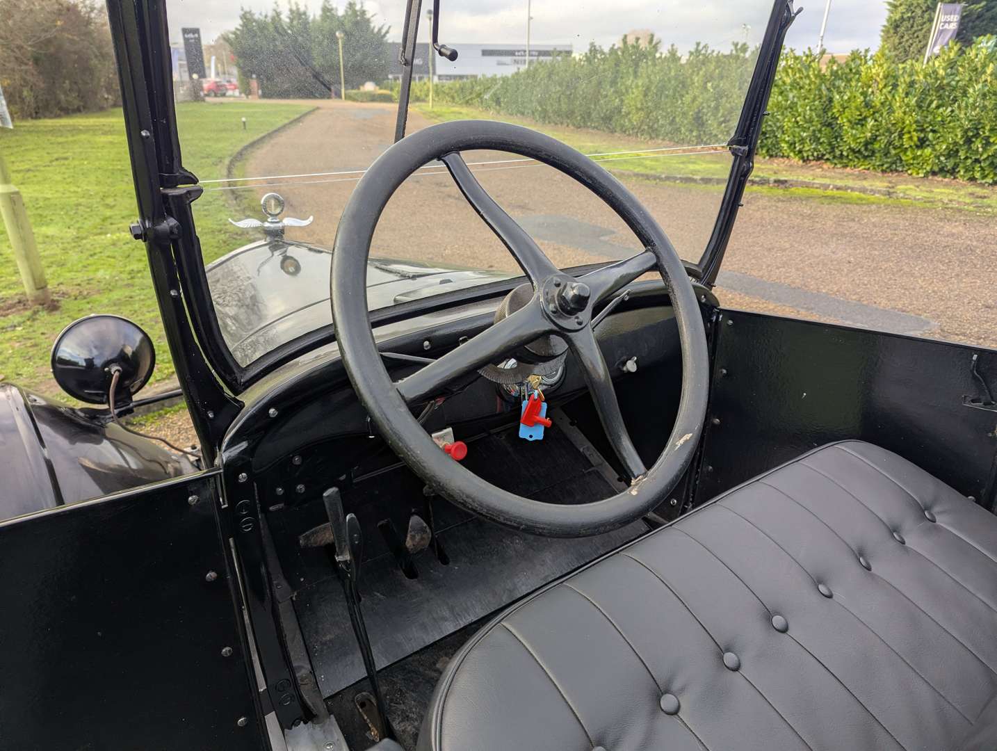 <p>1926 FORD MODEL T RUNABOUT LHD</p>