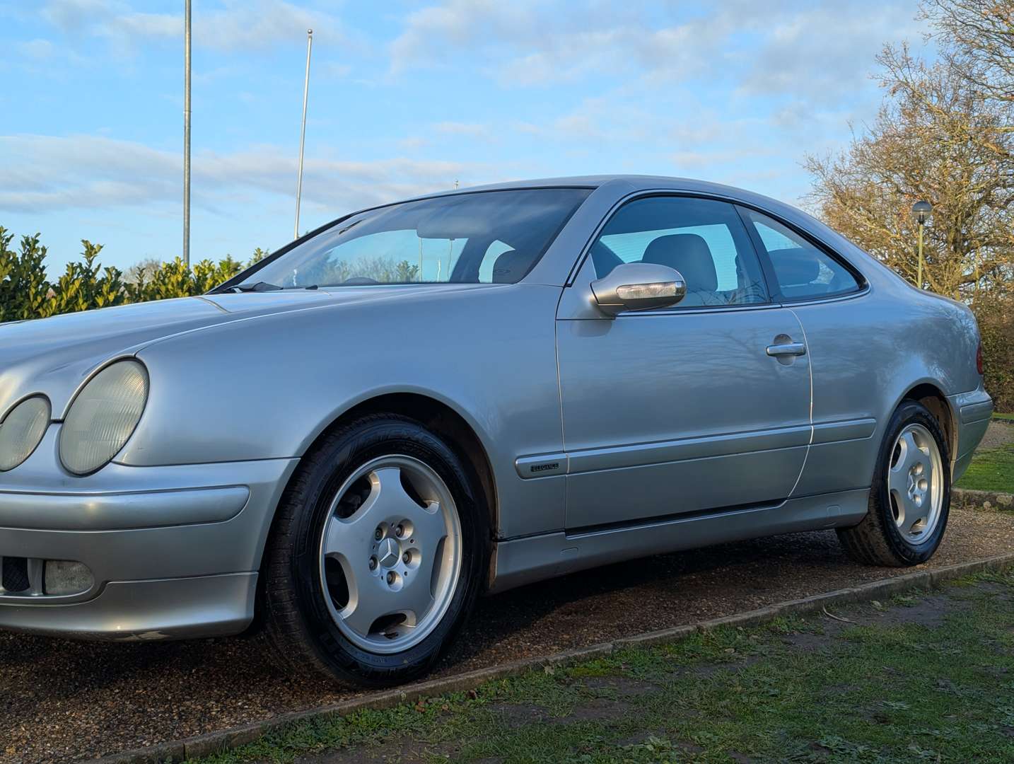 <p>2000 MERCEDES CLK 230 ELEGANCE KOMPRESSOR C208 AUTO</p>