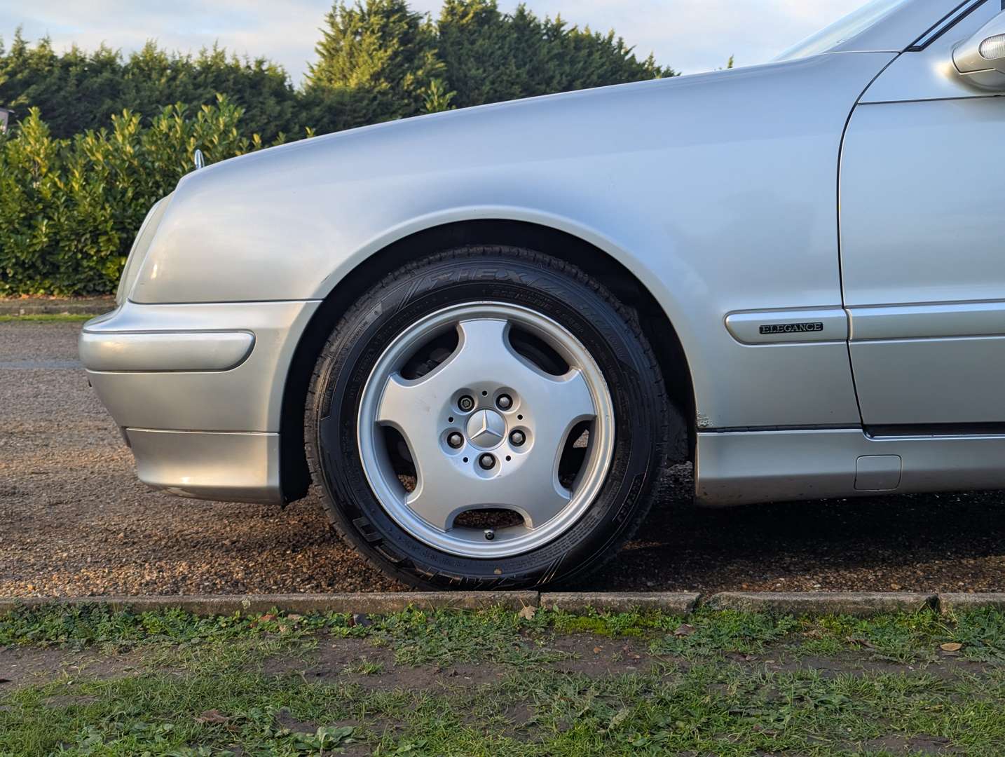 <p>2000 MERCEDES CLK 230 ELEGANCE KOMPRESSOR C208 AUTO</p>