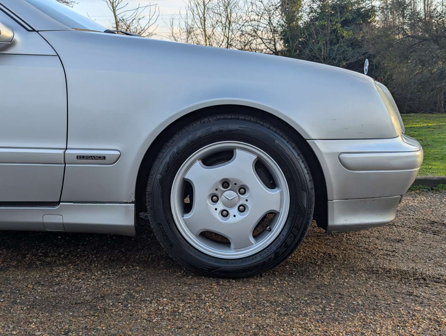 <p>2000 MERCEDES CLK 230 ELEGANCE KOMPRESSOR C208 AUTO</p>