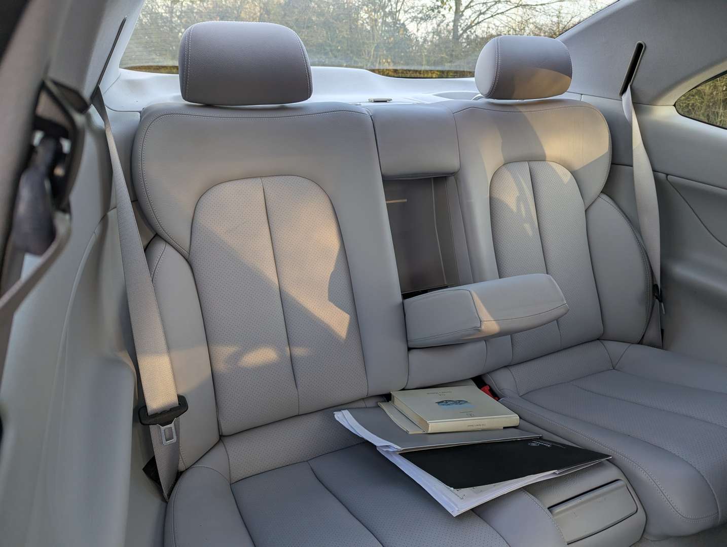 <p>2000 MERCEDES CLK 230 ELEGANCE KOMPRESSOR C208 AUTO</p>