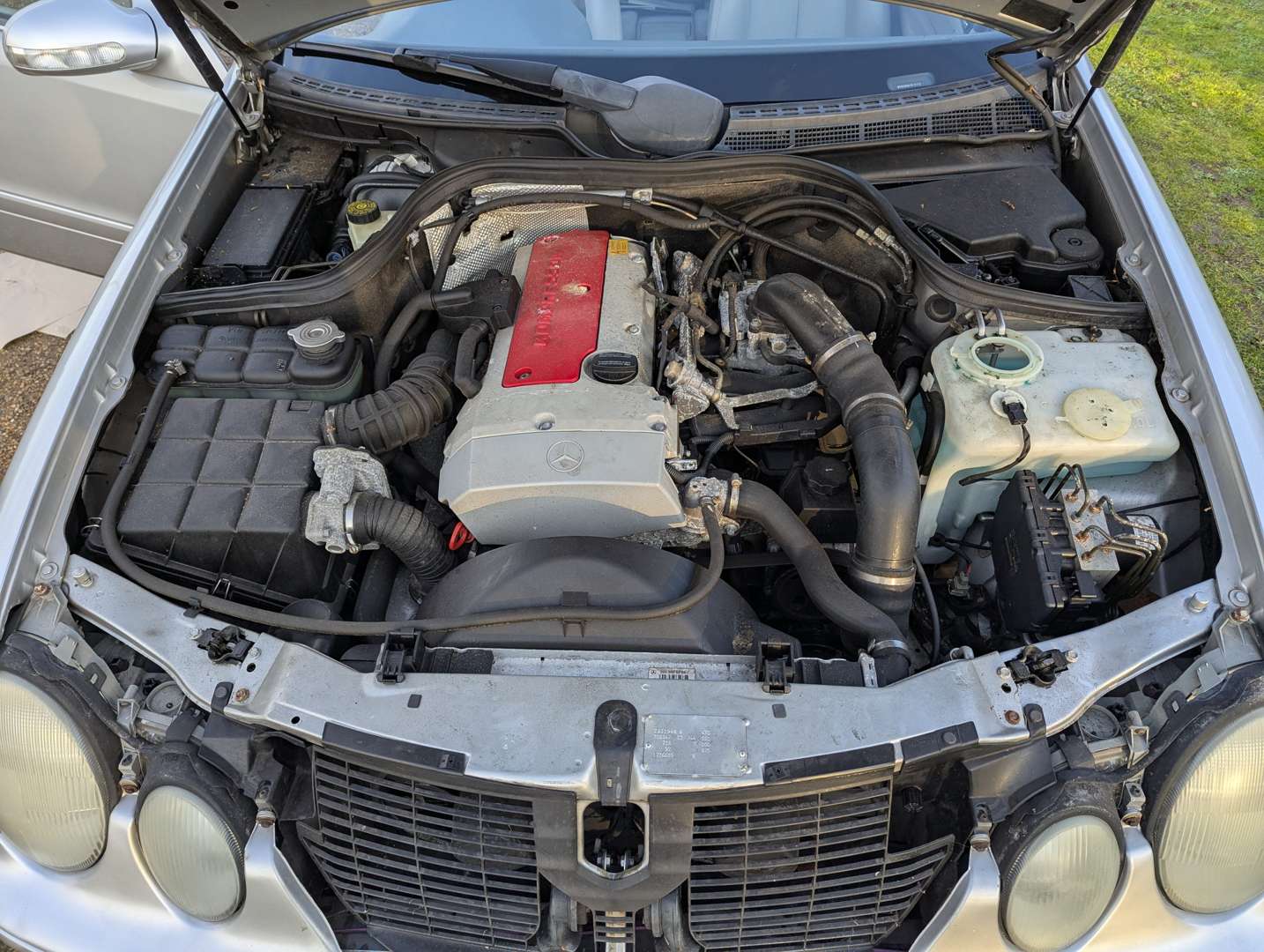 <p>2000 MERCEDES CLK 230 ELEGANCE KOMPRESSOR C208 AUTO</p>