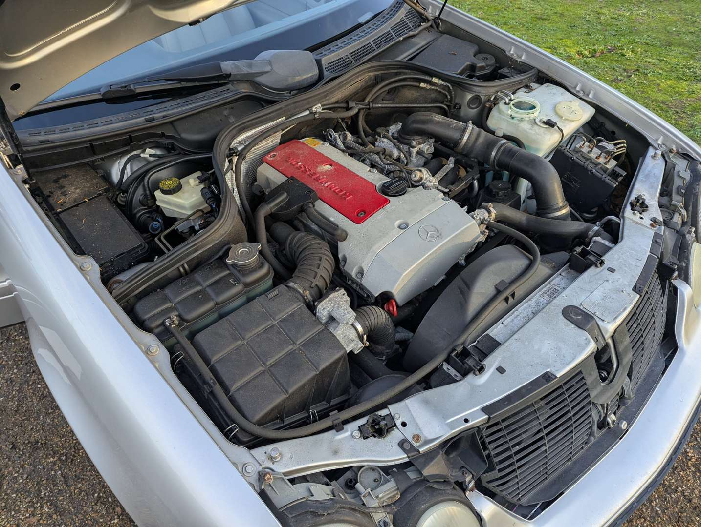 <p>2000 MERCEDES CLK 230 ELEGANCE KOMPRESSOR C208 AUTO</p>