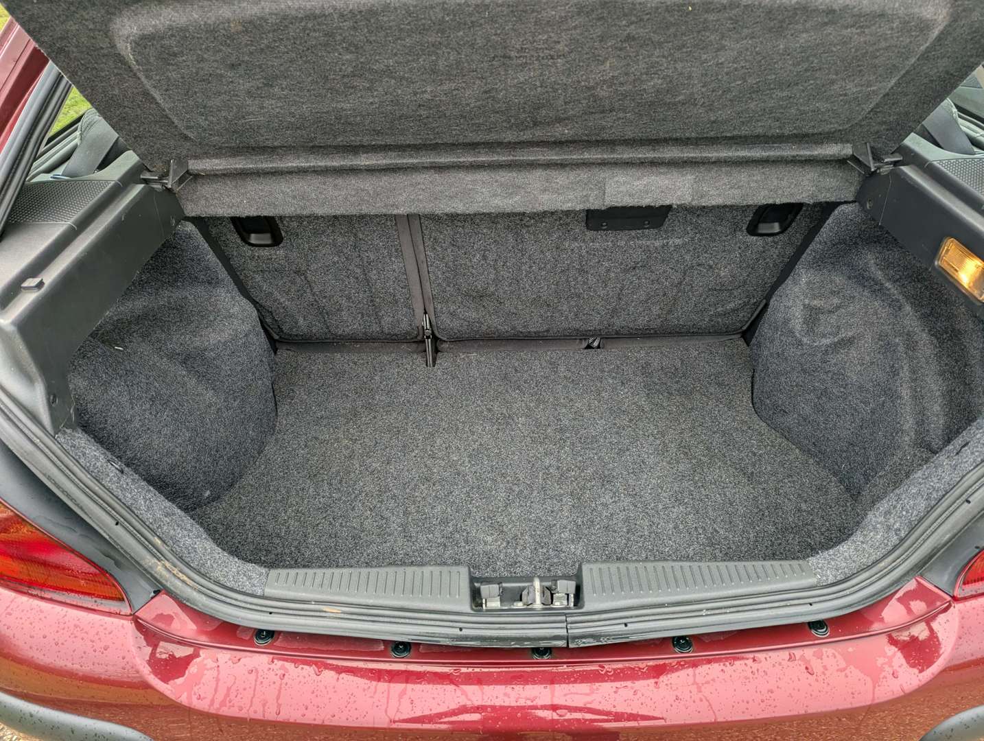 <p>2002 ROVER 25 16V</p>