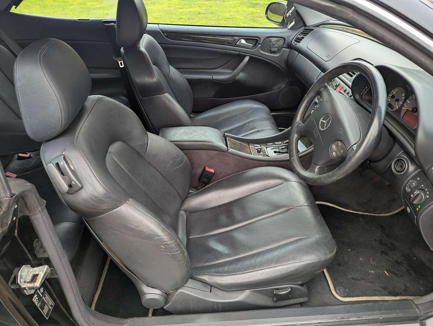 <p>1999 MERCEDES CLK230 AVANTGARDE CONVERTIBLE AUTO</p>