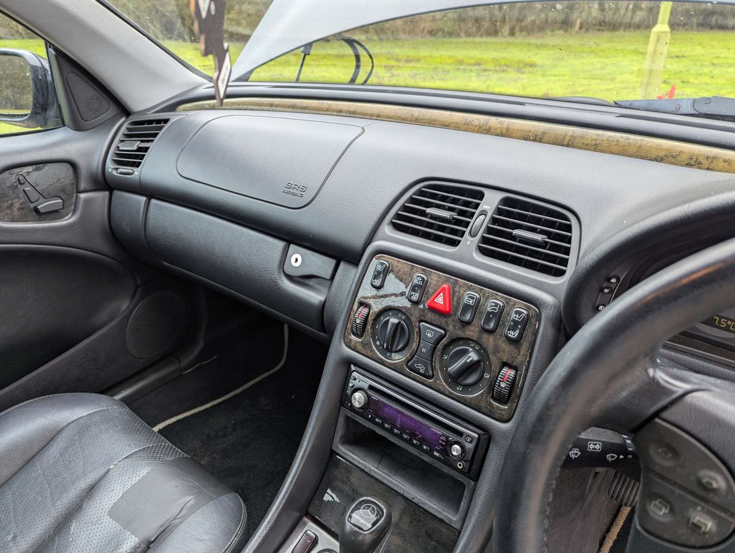 <p>1999 MERCEDES CLK230 AVANTGARDE CONVERTIBLE AUTO</p>