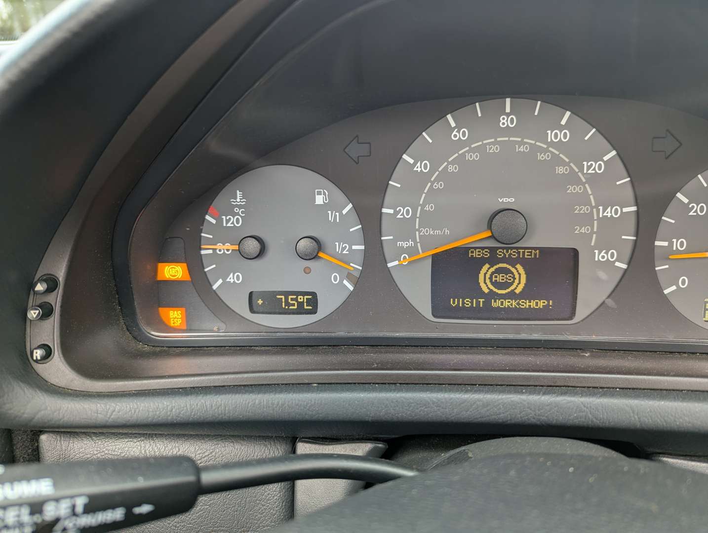 <p>1999 MERCEDES CLK230 AVANTGARDE CONVERTIBLE AUTO</p>