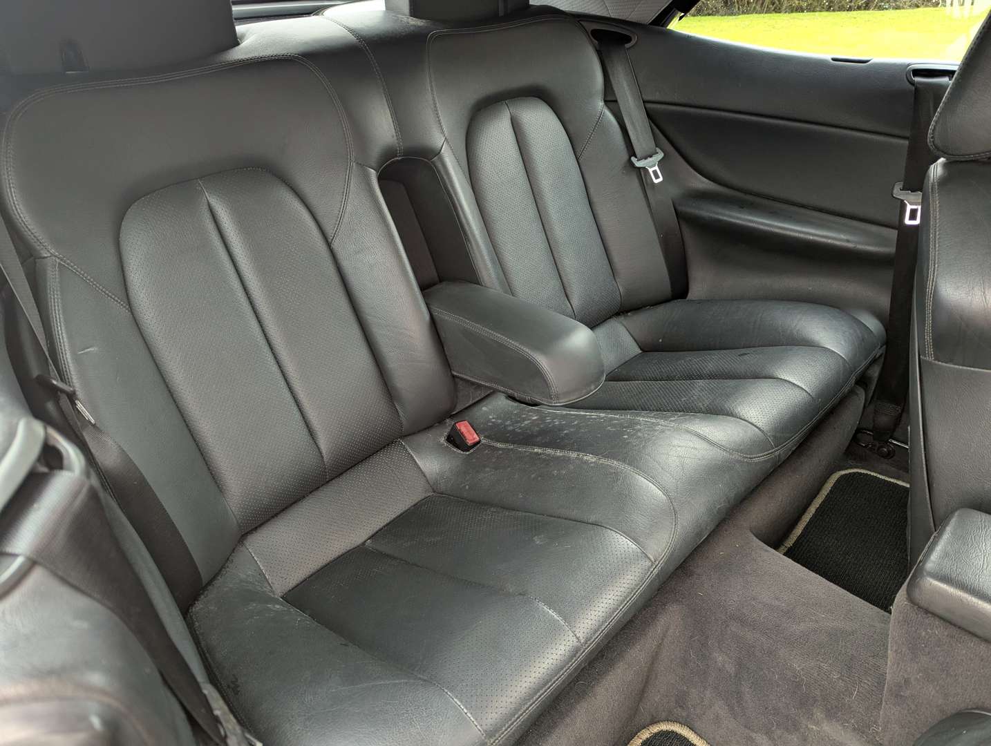 <p>1999 MERCEDES CLK230 AVANTGARDE CONVERTIBLE AUTO</p>