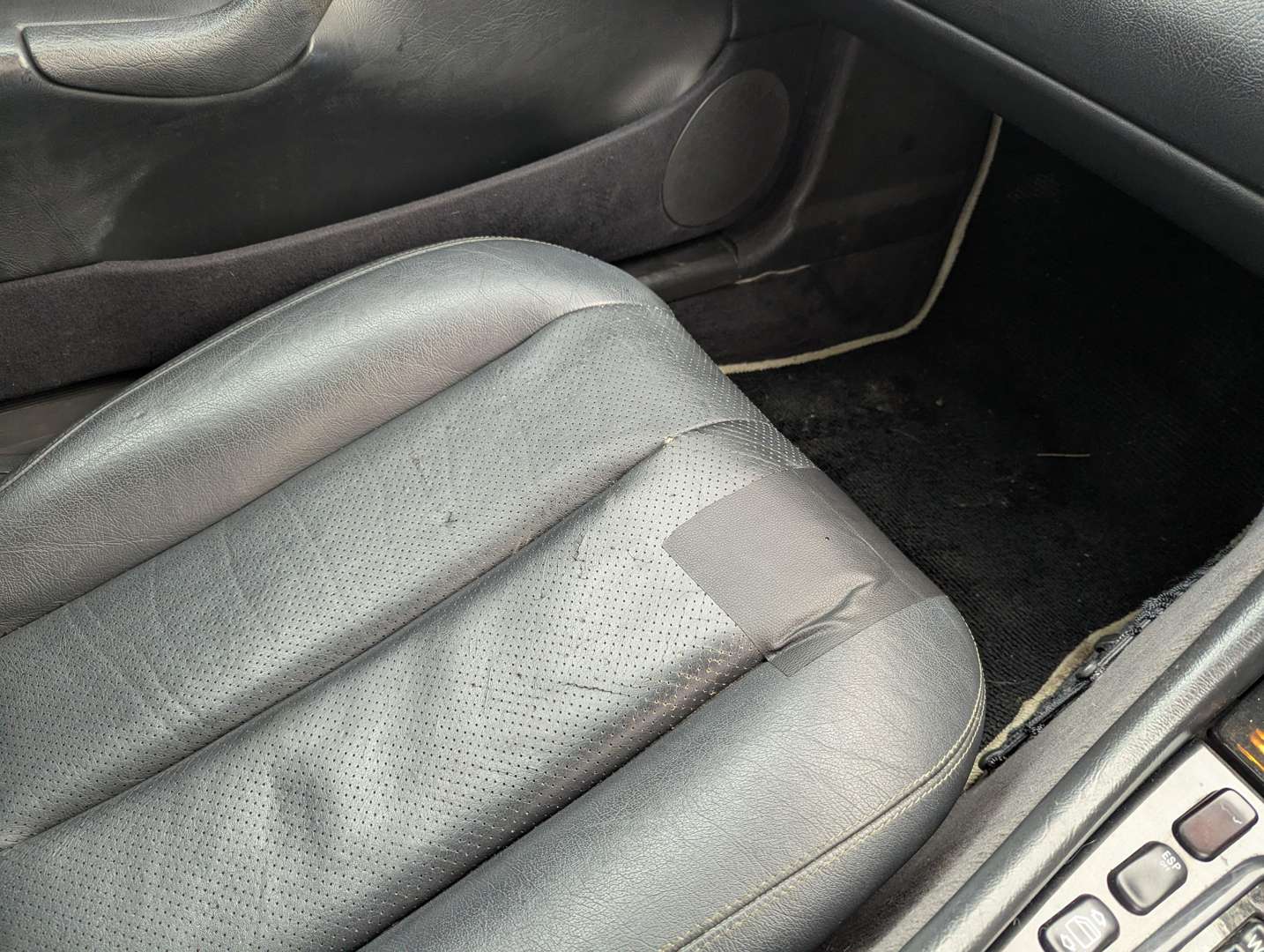 <p>1999 MERCEDES CLK230 AVANTGARDE CONVERTIBLE AUTO</p>