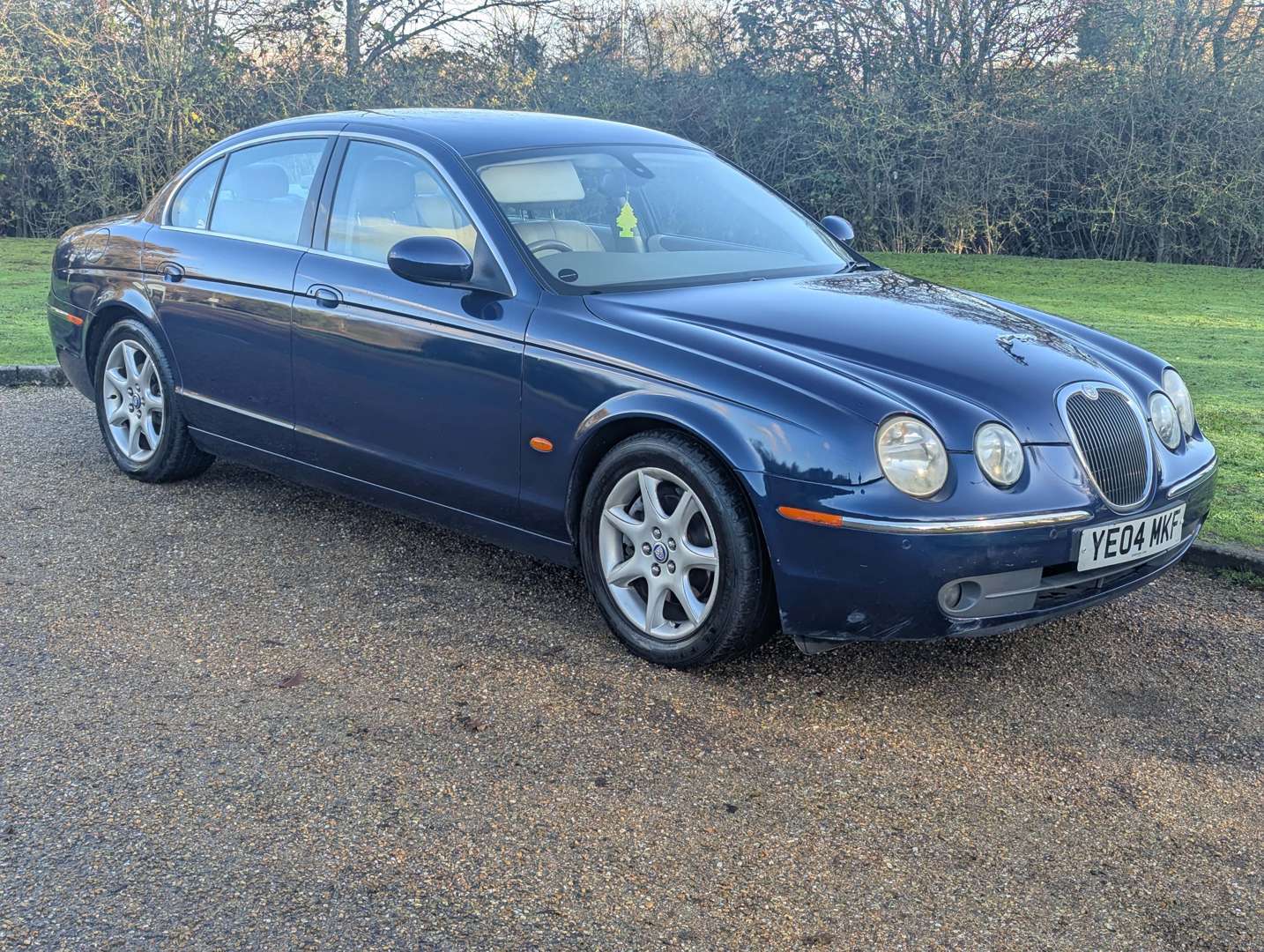 <p>2004 JAGUAR S-TYPE V6 SE AUTO</p>