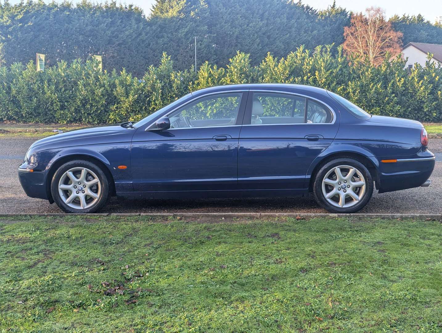 <p>2004 JAGUAR S-TYPE V6 SE AUTO</p>