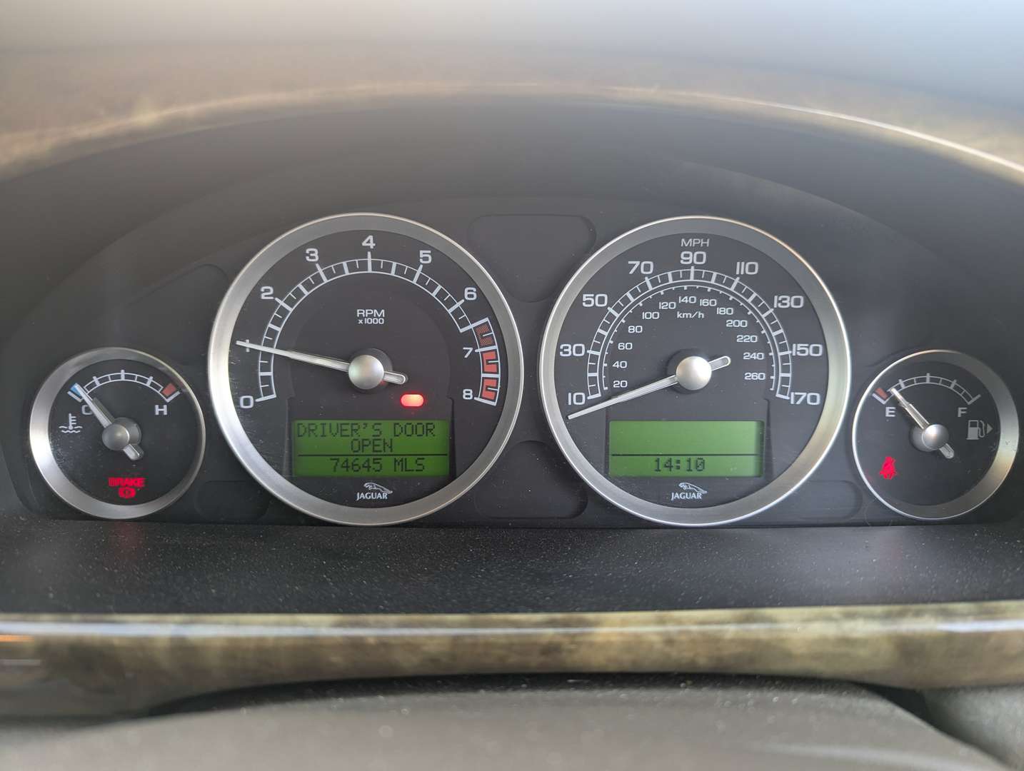 <p>2004 JAGUAR S-TYPE V6 SE AUTO</p>