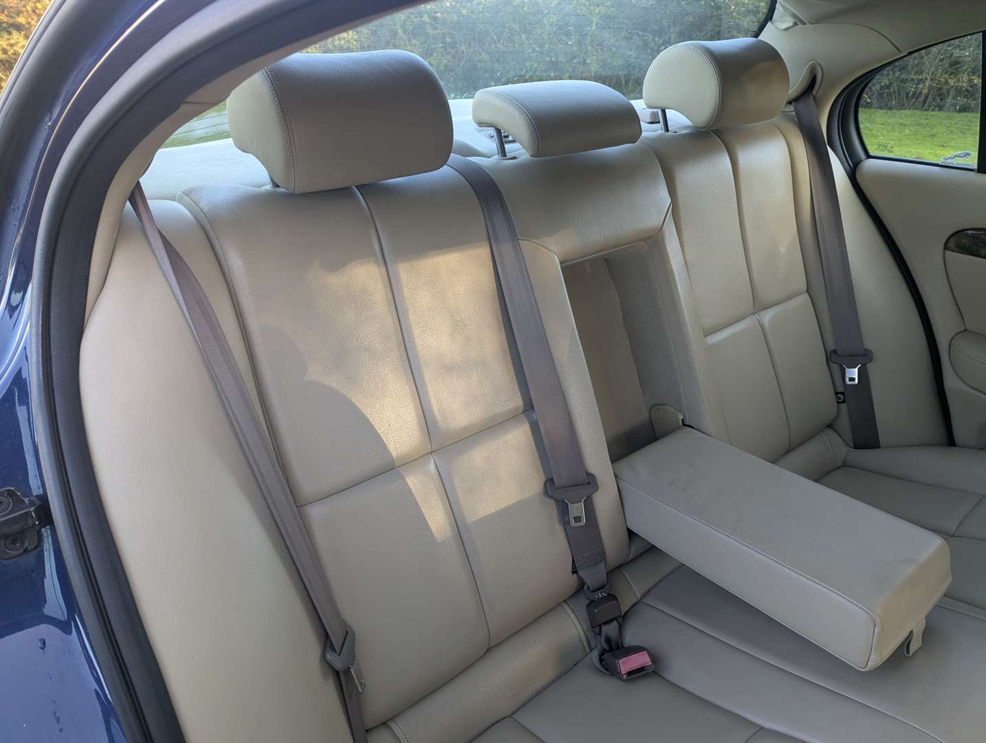 <p>2004 JAGUAR S-TYPE V6 SE AUTO</p>