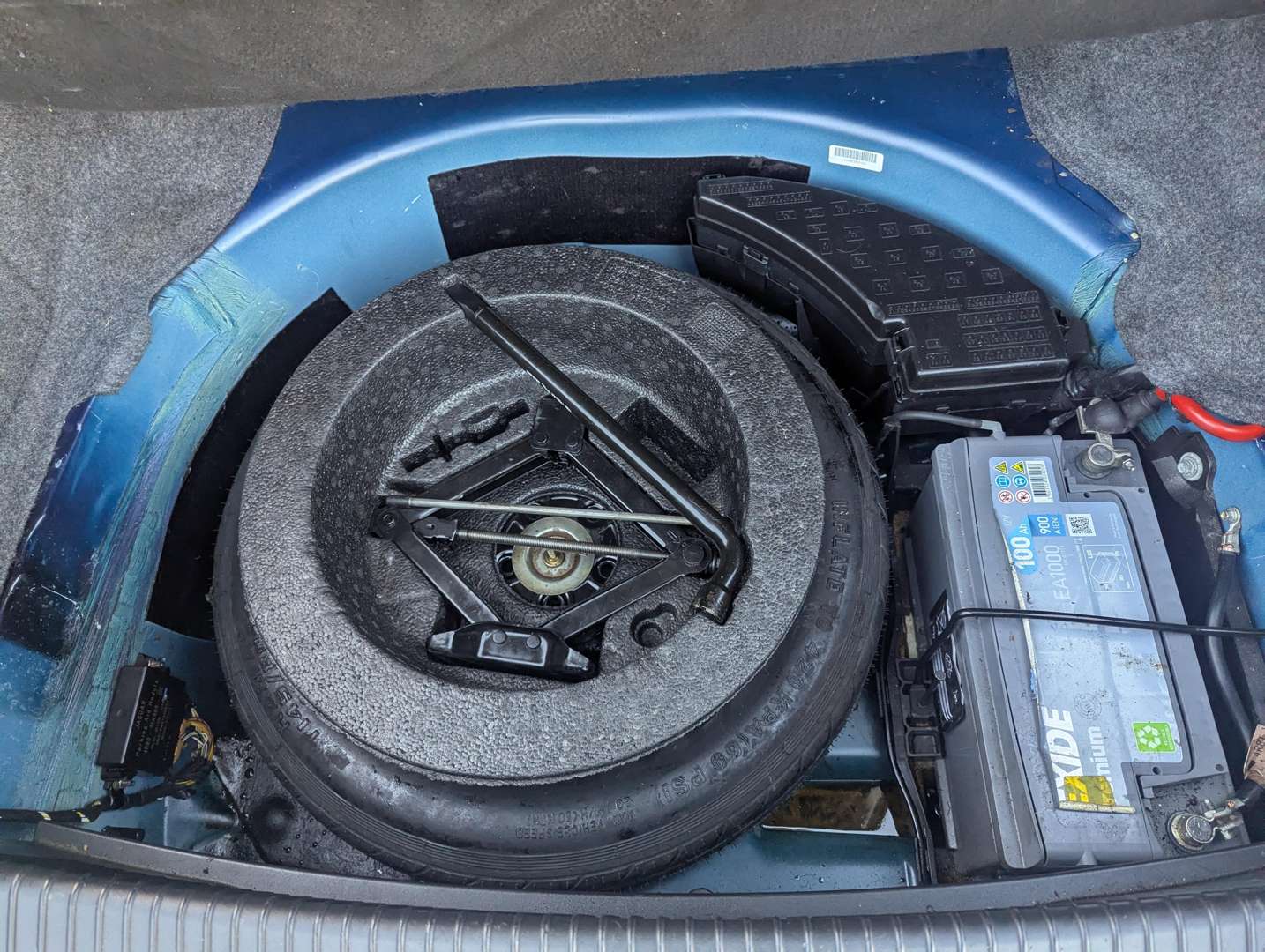 <p>2004 JAGUAR S-TYPE V6 SE AUTO</p>