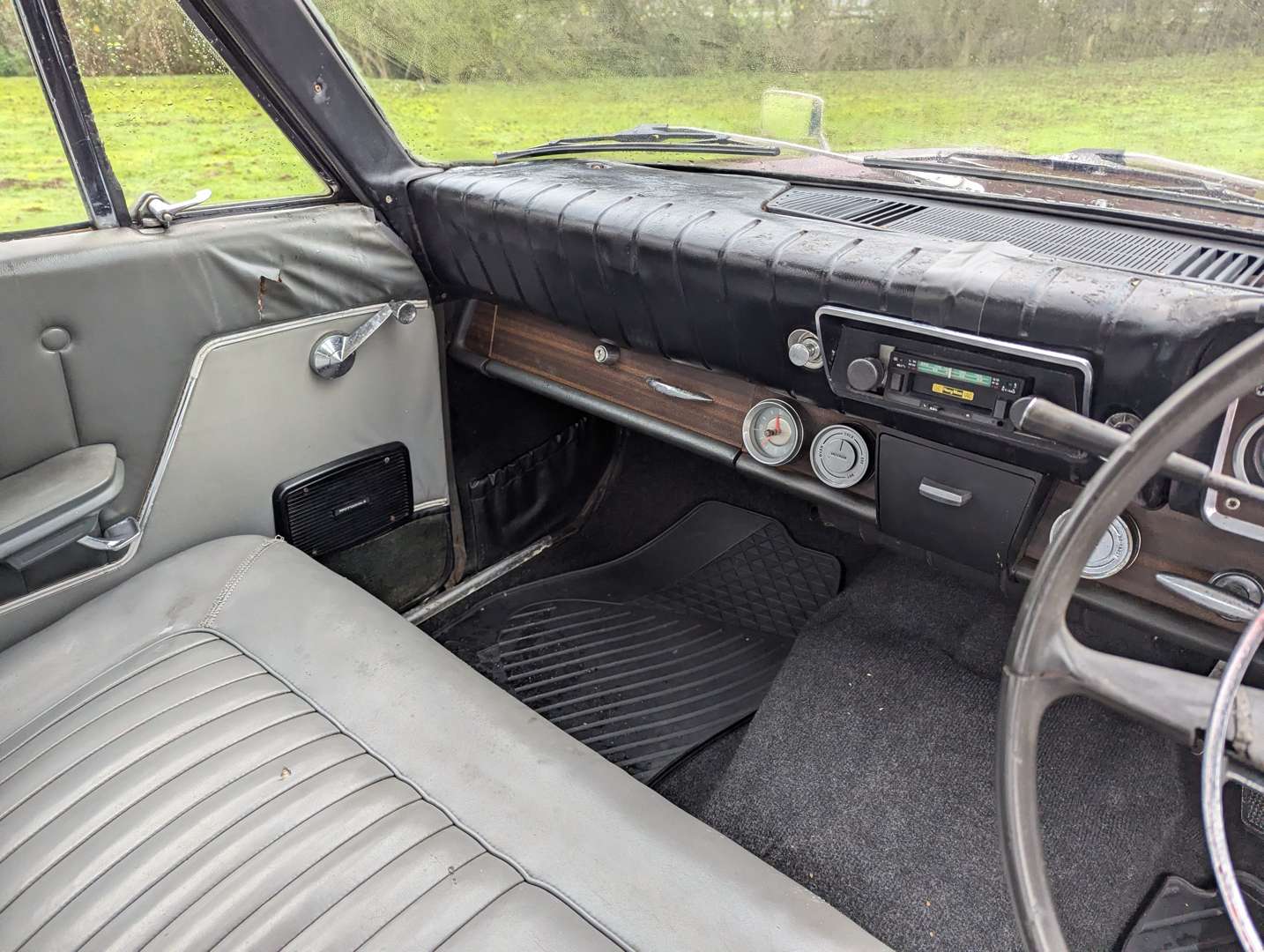 <p>1964 FORD ZODIAC MKIII</p>