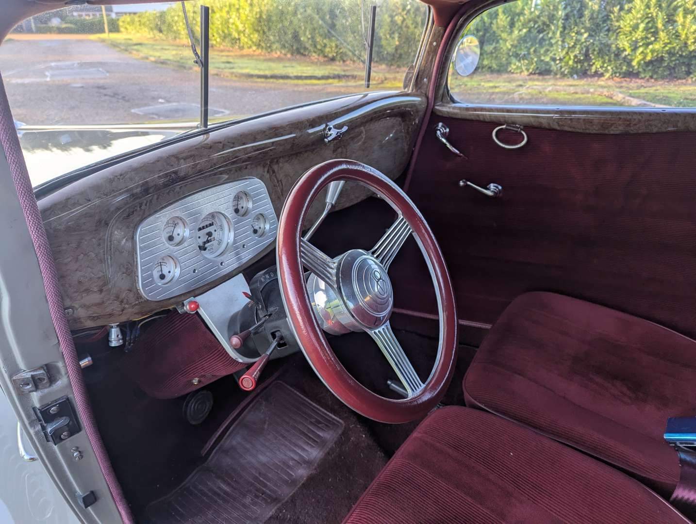 <p>1934 FORD TUDOR SEDAN LHD</p>