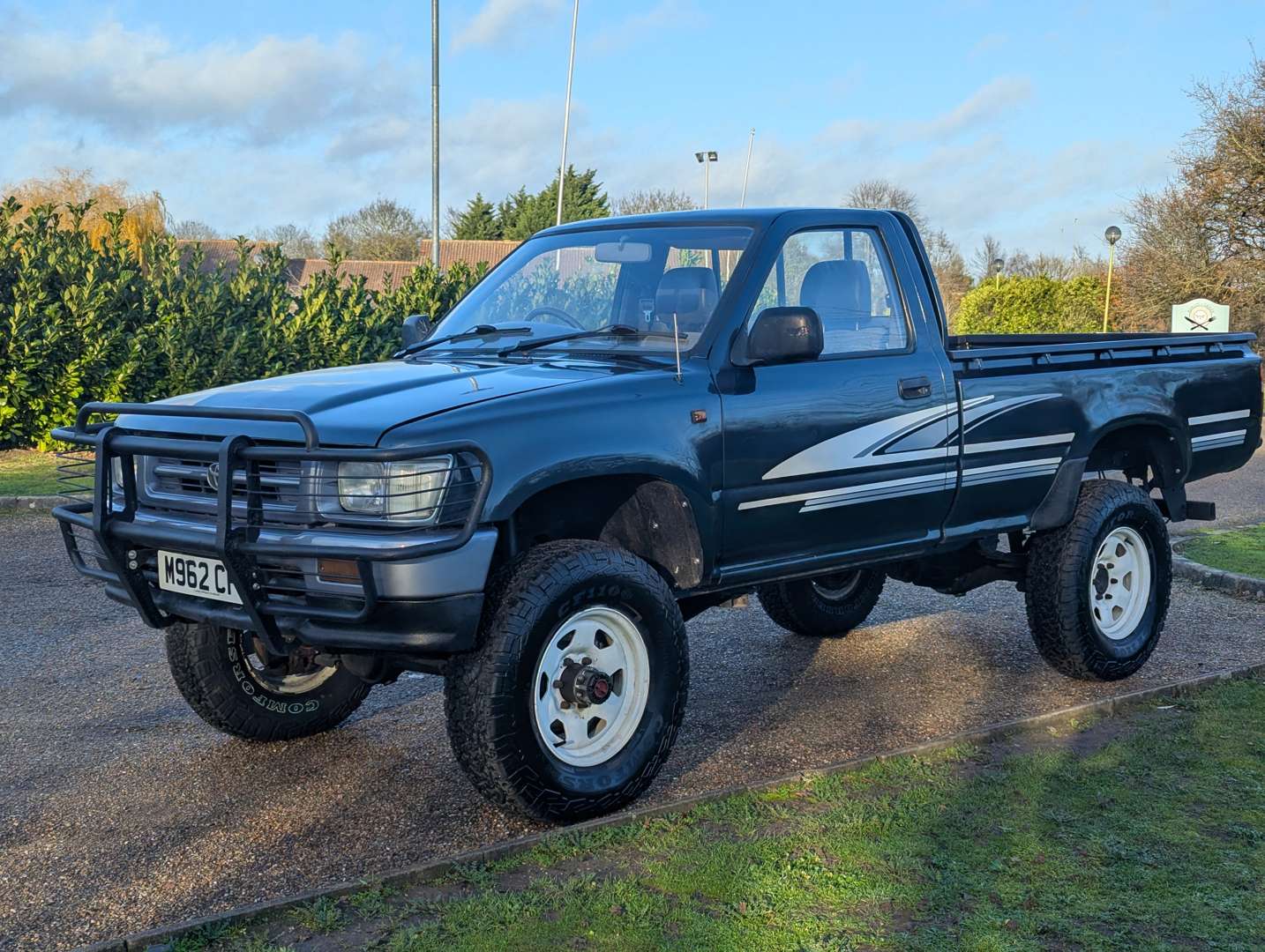 <p>1994 TOYOTA HI-LUX 4X4 PICK-UP</p>