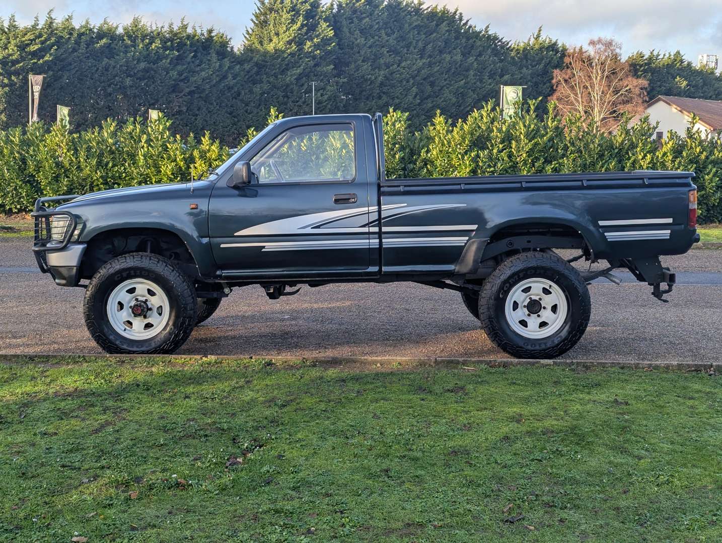 <p>1994 TOYOTA HI-LUX 4X4 PICK-UP</p>