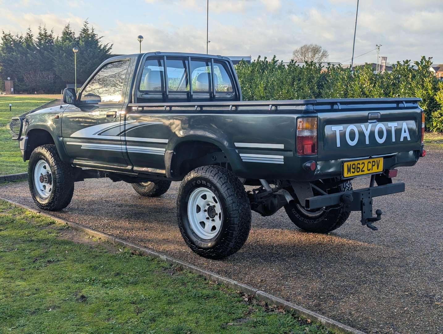 <p>1994 TOYOTA HI-LUX 4X4 PICK-UP</p>