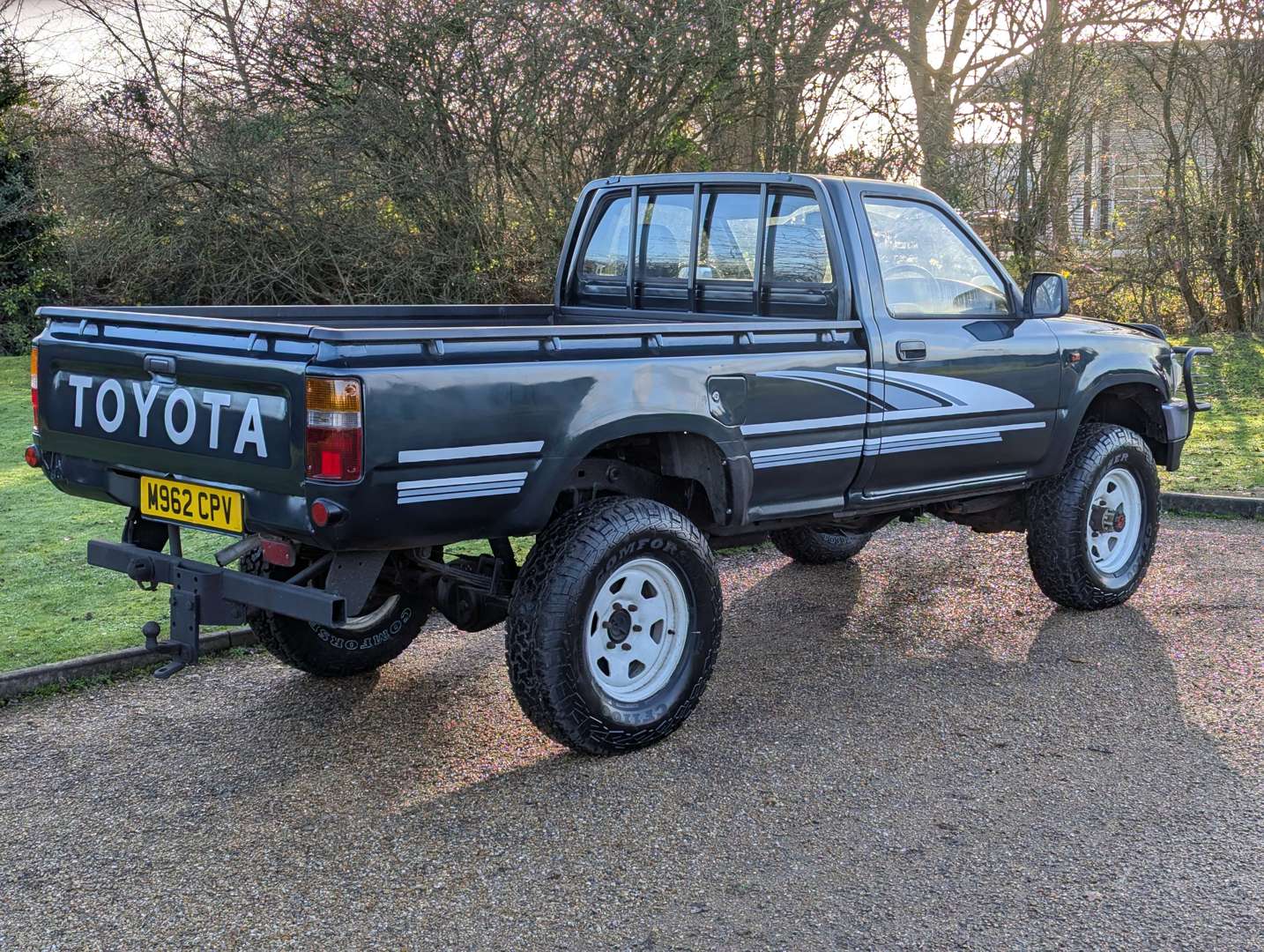 <p>1994 TOYOTA HI-LUX 4X4 PICK-UP</p>
