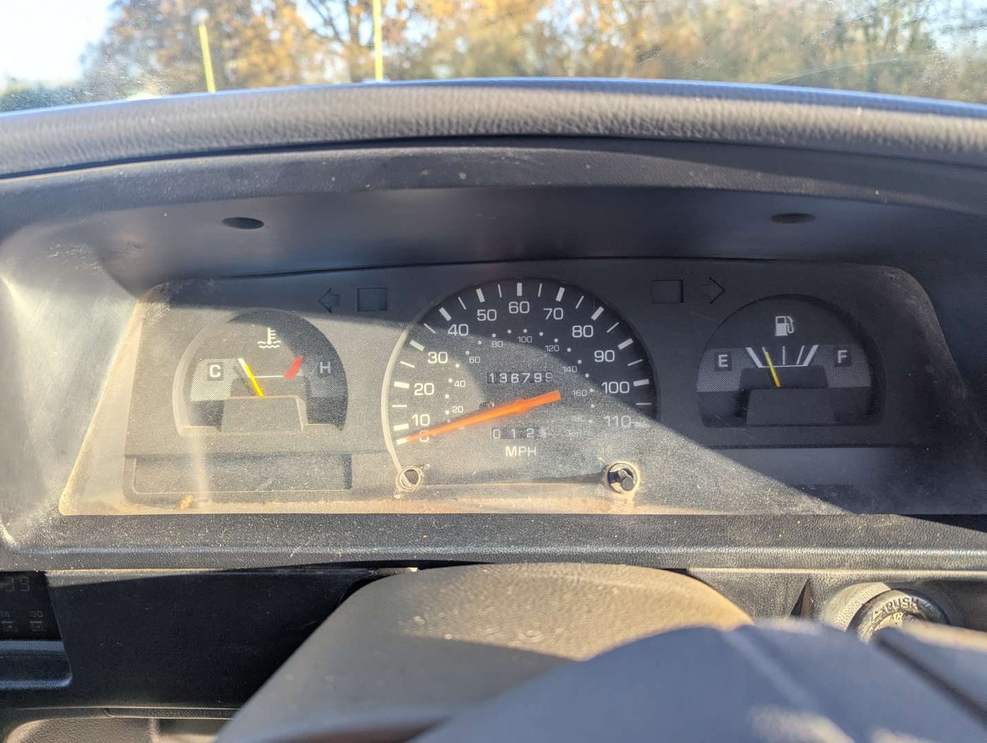 <p>1994 TOYOTA HI-LUX 4X4 PICK-UP</p>