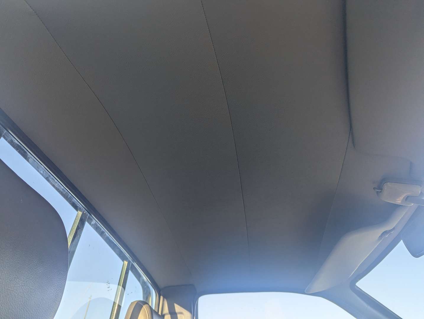 <p>1994 TOYOTA HI-LUX 4X4 PICK-UP</p>