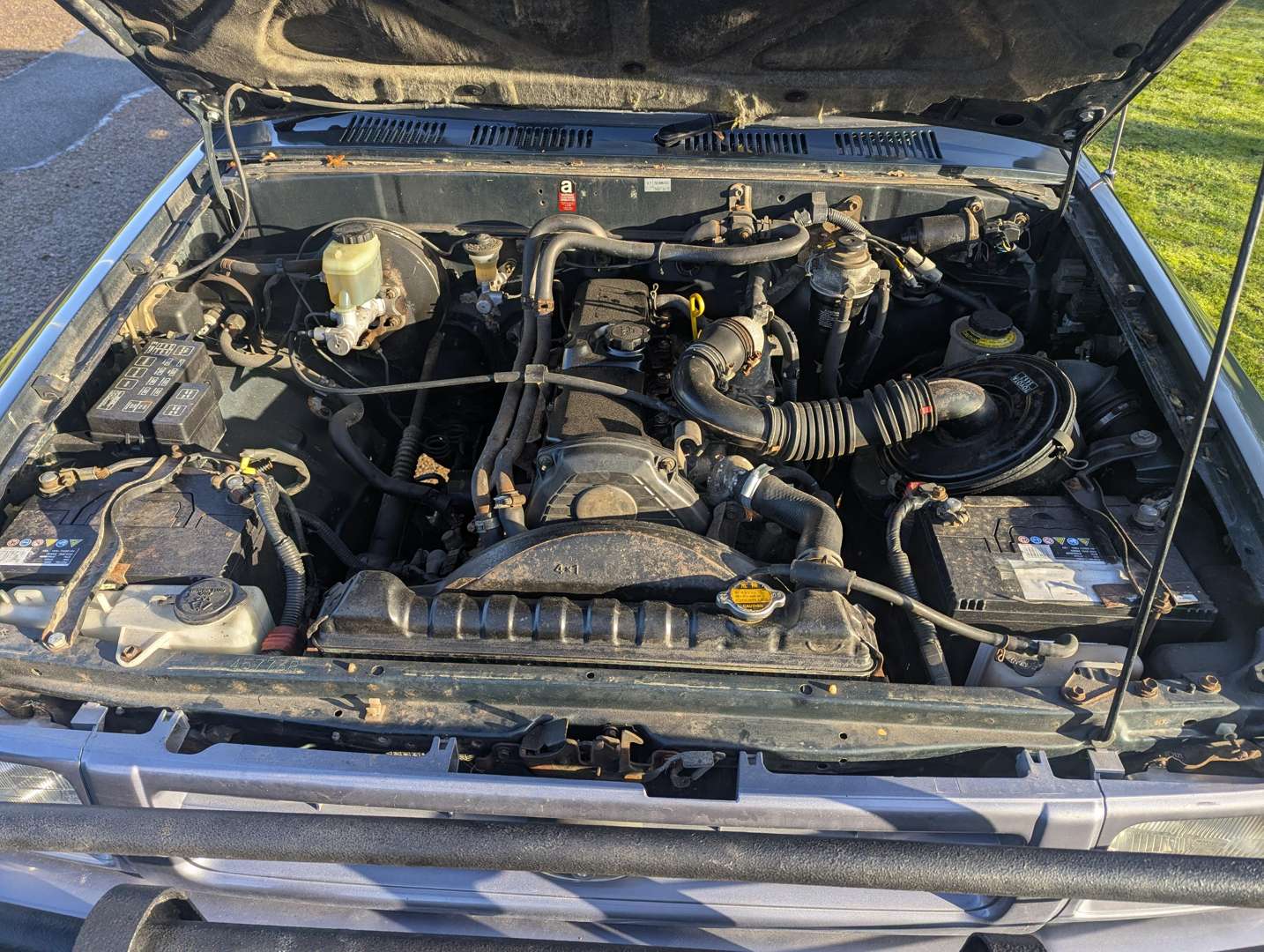 <p>1994 TOYOTA HI-LUX 4X4 PICK-UP</p>