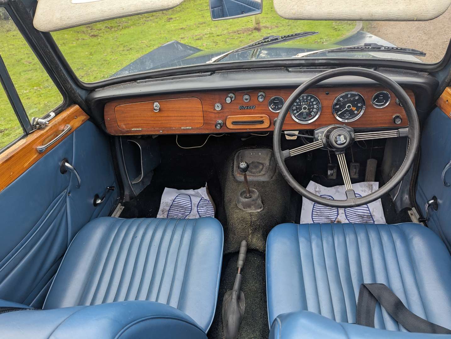 <p>1968 TRIUMPH VITESSE 2.0 CONVERTIBLE</p>